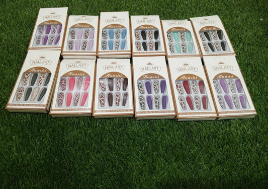 Nail Set of 12 Nails