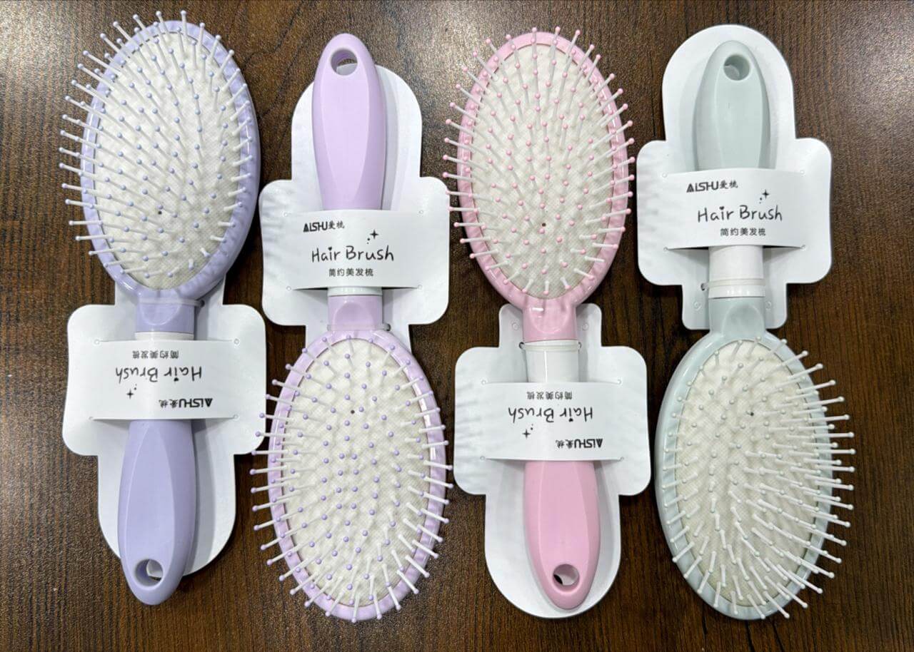 Aishu Love hair comb (Random Colors)
