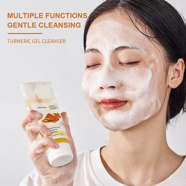 KORMESIC Turmeric Refreshing Favial Cleanser 100g