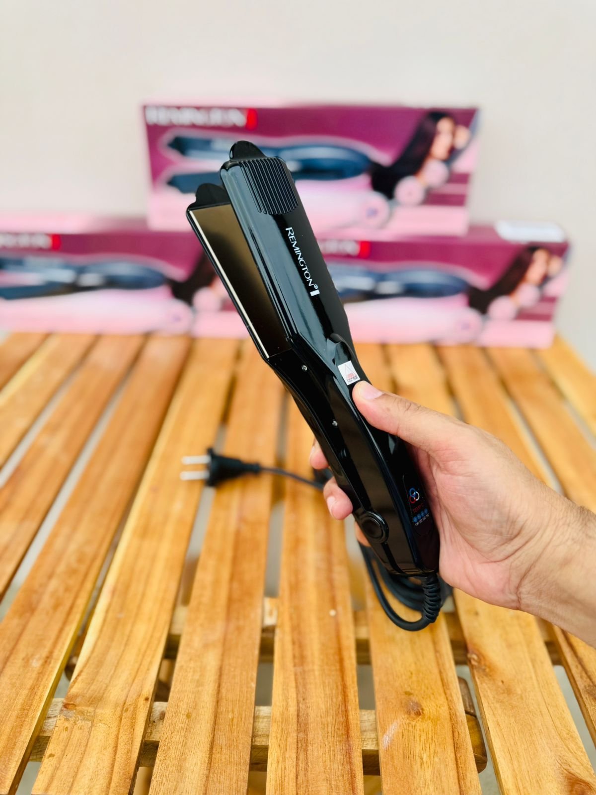 Professional Hair Straightener Quality Hair styling for Straight and wavy Look