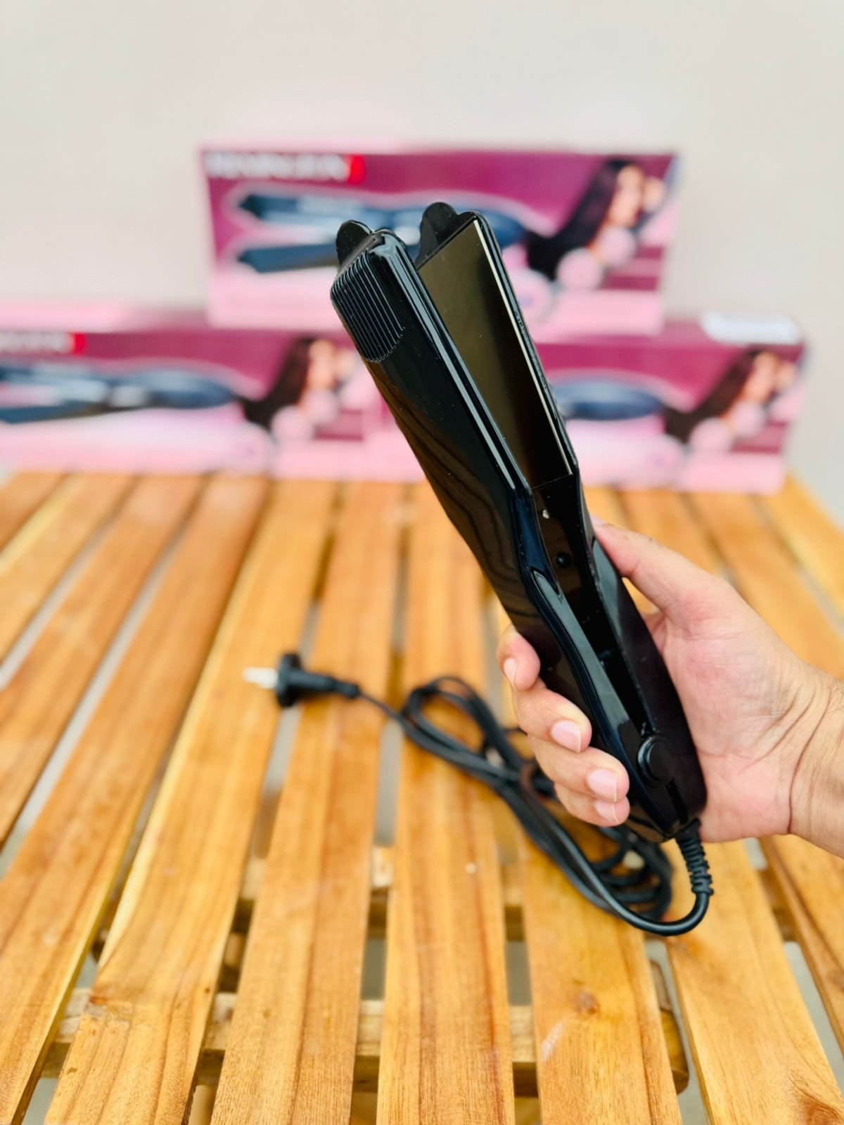 Professional Hair Straightener Quality Hair styling for Straight and wavy Look