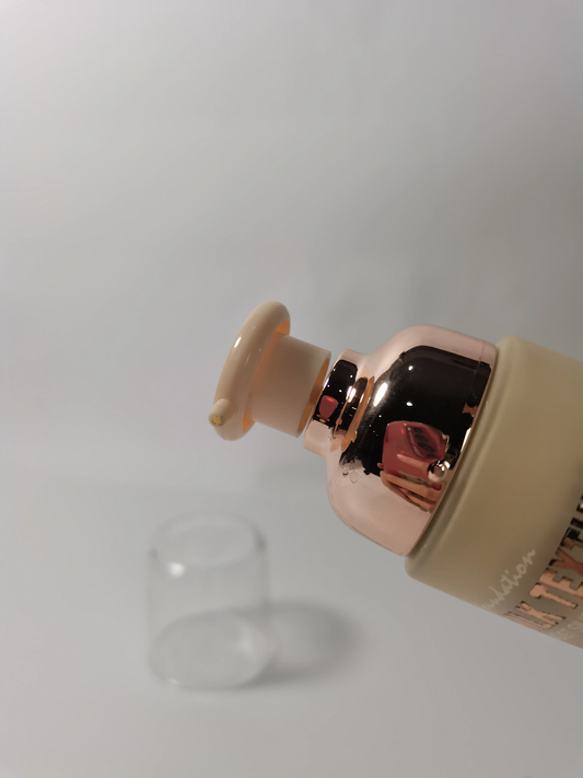 Cool Betty Silk Texture Moist Silky Foundation