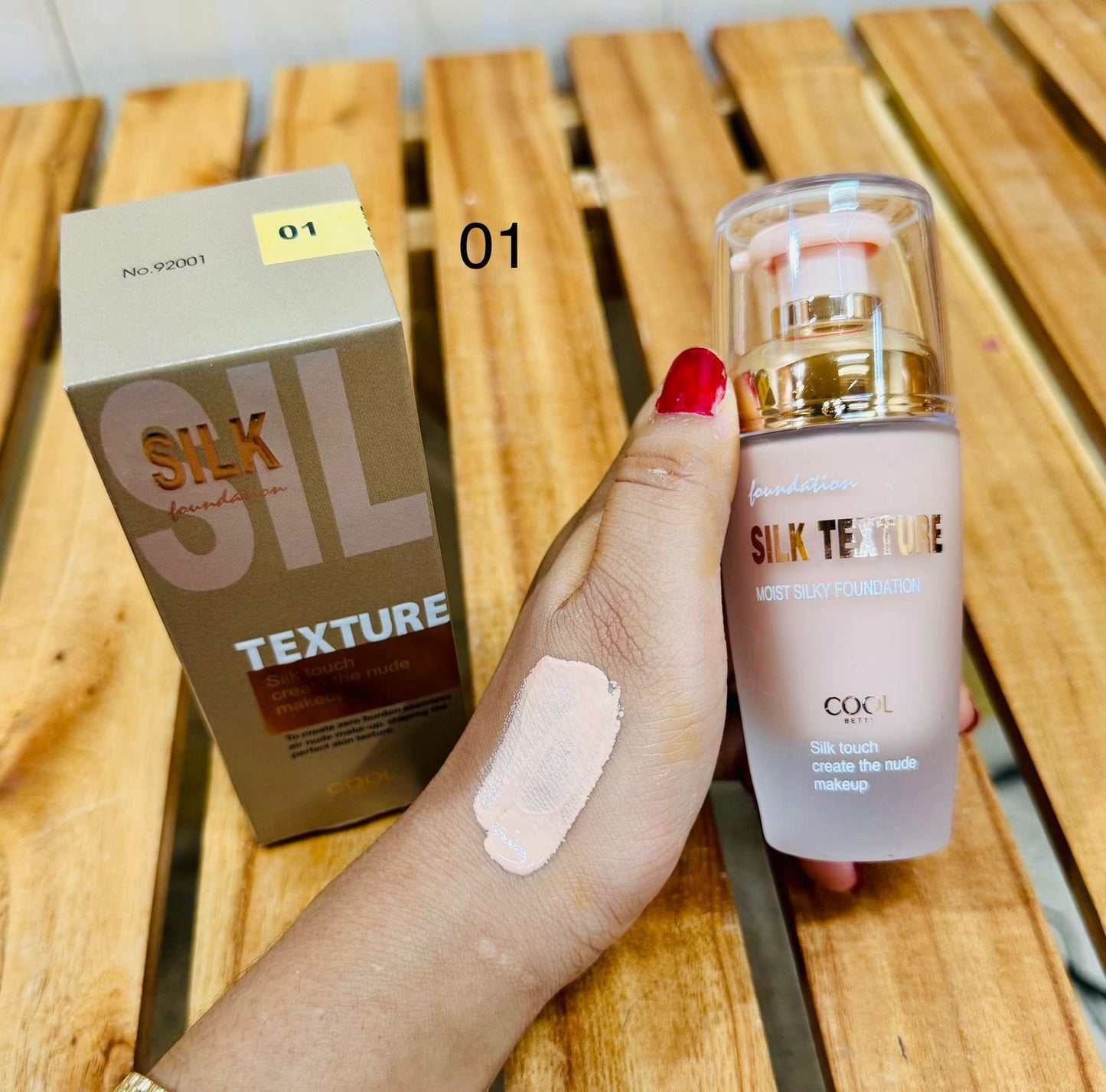 Cool Betty Silk Texture Moist Silky Foundation