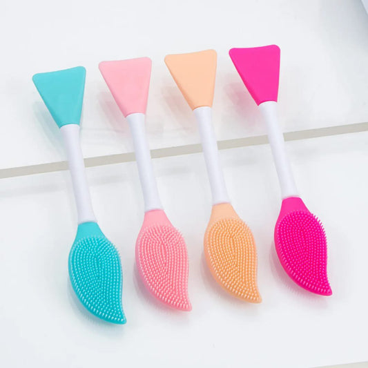 NoorAlazawi Multi-functional Facial Mask Brush