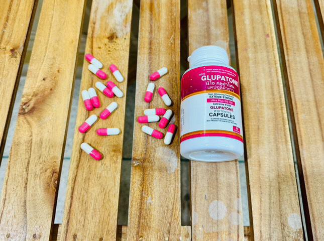 Skin Whitening Hand &amp; Foot Capsules Best for Manicure cure and Pedicure pack of 80