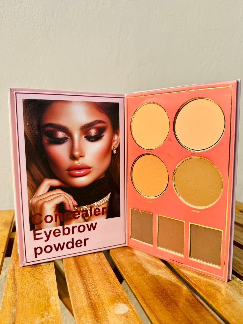 MOCALLURE  4in1 Book Palette (Highlihter, Blush , Eye shadow)