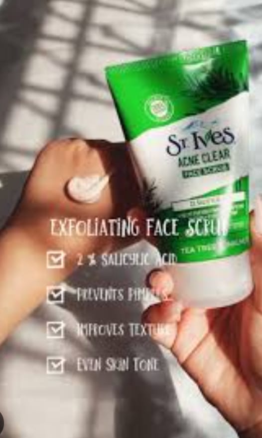 St. Ives Acne Clear Face Scrub – Tea Tree & Walnut with 2% Salicylic Acid