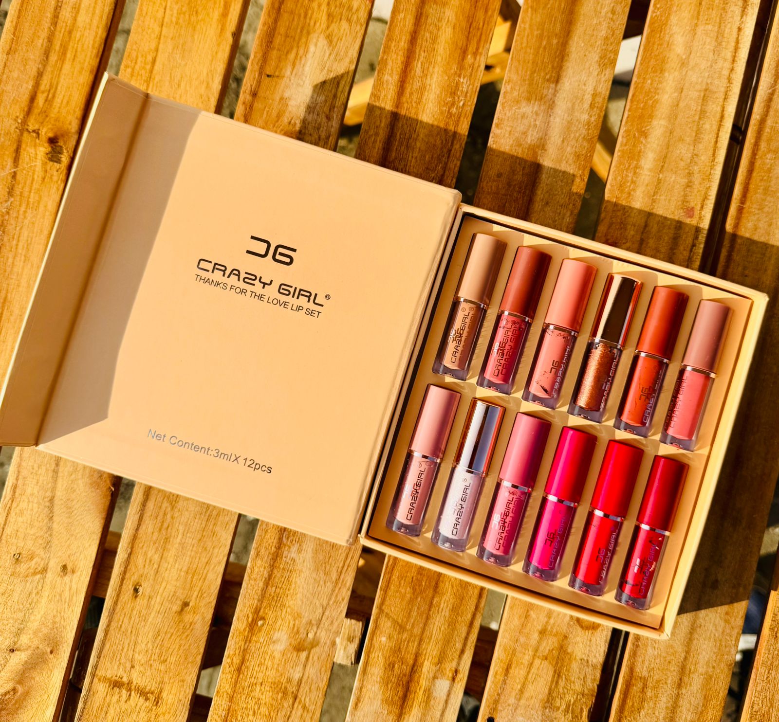 Crazy Girl Matte & Shine lipgloss Highlighter eyeshadow set Of 12